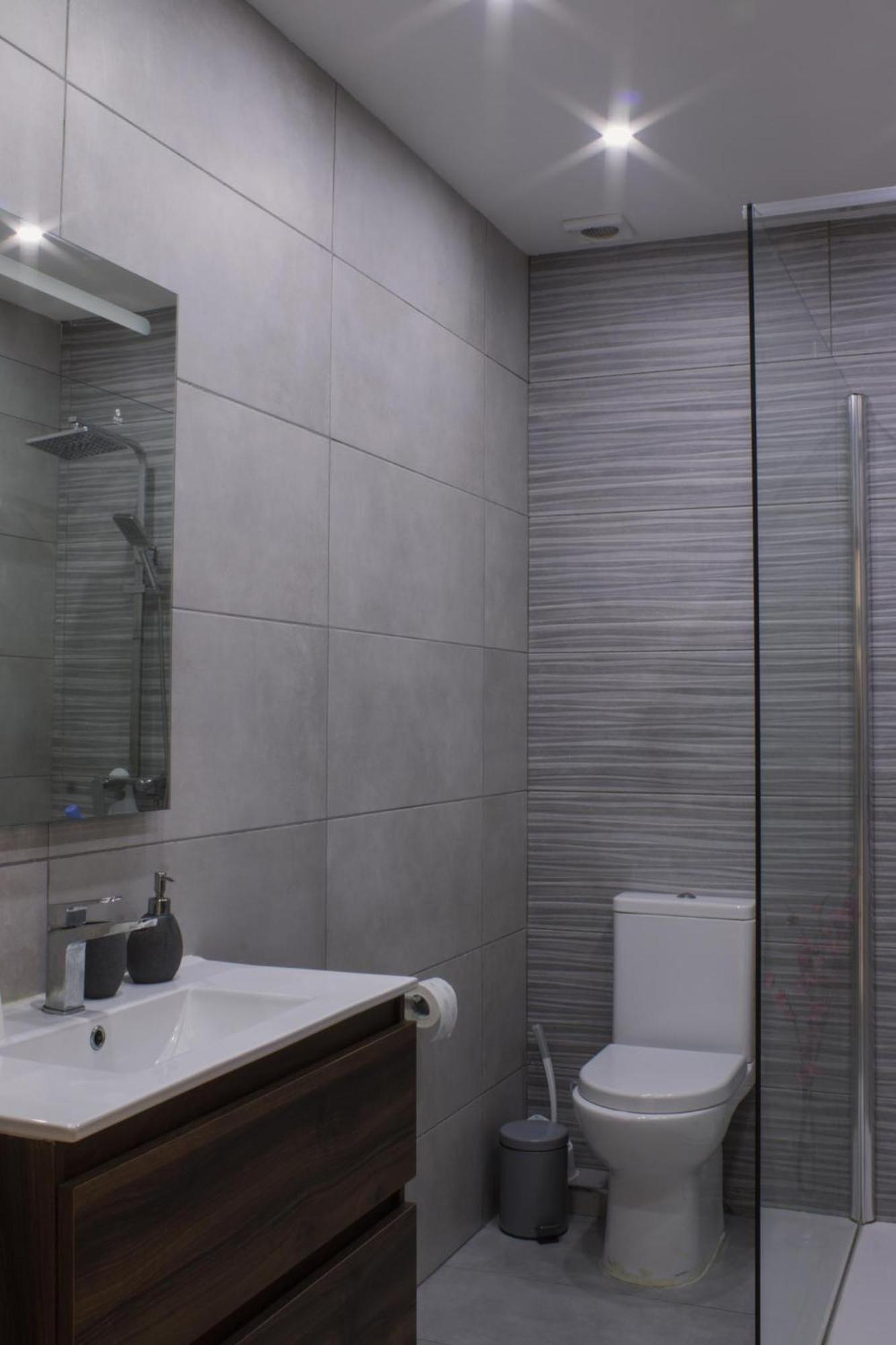 Brand New 3 Bdr In A Quaint Village *