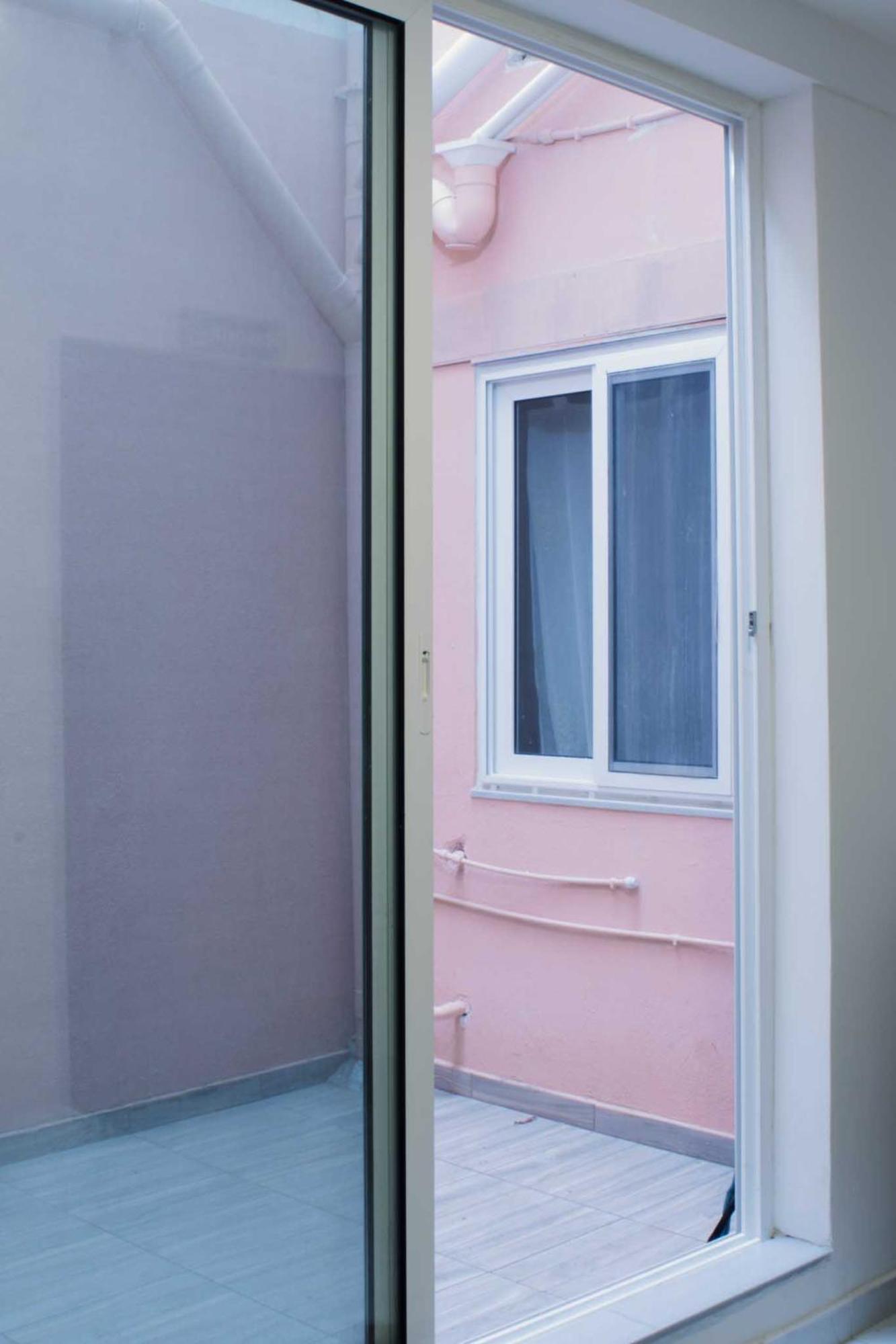 Brand New 3 Bdr In A Quaint Village *